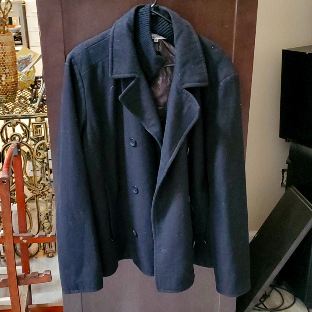 Black & dark grey jacket